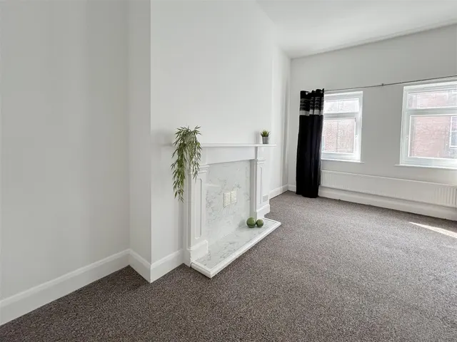 Photo 3 — Caves Road, St Leonards On Sea, TN38 0BY