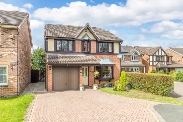 Ashdown Drive, Clayton-Le-Woods, PR6, photo 1
