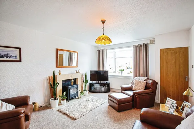 Clifton Drive, Blackpool, FY4, photo 2
