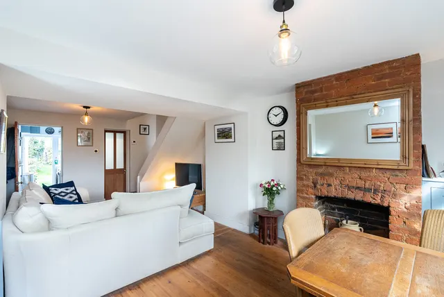 Riverside, Pixham, RH4, photo 1