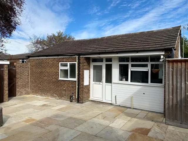 Elmswood, Great Bookham, KT23, photo 1