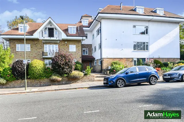 Hendon Lane, Finchley, N3, photo 1