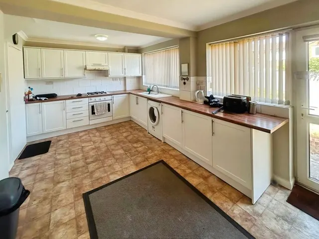 Photo 3 — Tiverton Road, Loughborough, Leicestershire, LE11