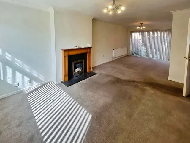 Photo 2 — Tiverton Road, Loughborough, Leicestershire, LE11