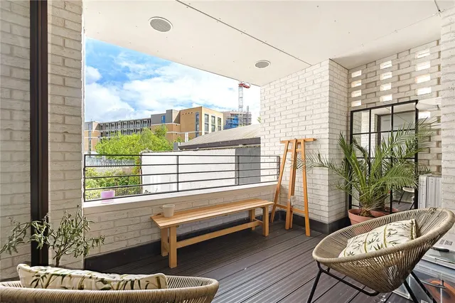 Haverstock Hill, London, NW3, photo 3
