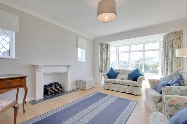 Photo 2 — Compton Avenue, Goring-By-Sea, Worthing