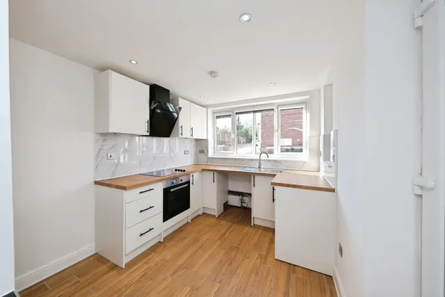 Photo 2 — School Terrace, Conisbrough, Doncaster, South Yorkshire, DN12