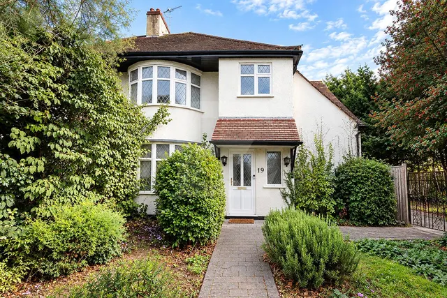Copthall Gardens, Mill Hill, NW7, photo 1
