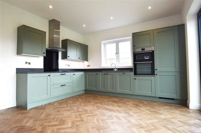 Stanhope Gardens, West Farm, LS24, photo 2
