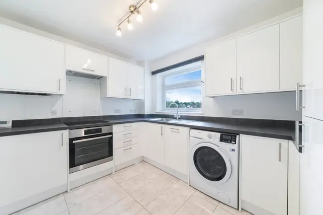 Albemarle Road, Beckenham, BR3, photo 1