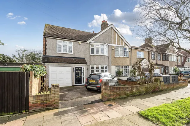 Brooklands Avenue, DA15, photo 1