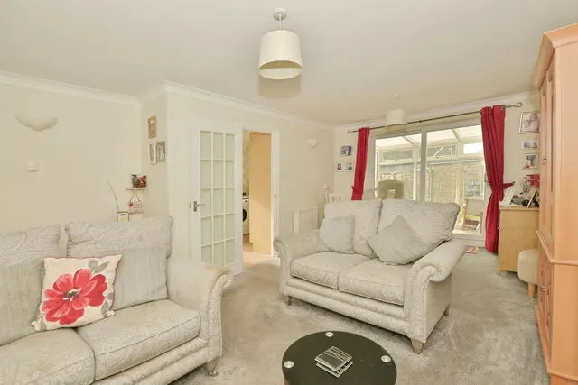 Aspen Close, St. Marys Bay, TN29, photo 2