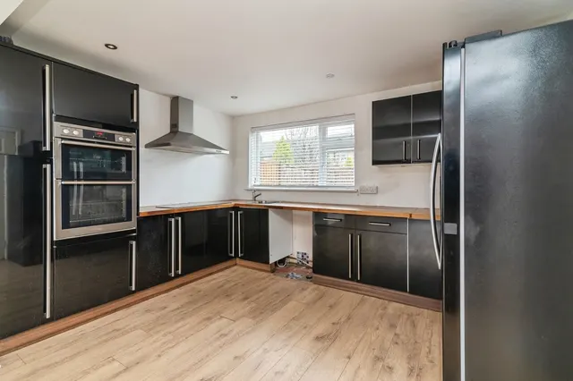 Photo 2 — Avebury Close, Nottingham, Nottinghamshire, NG11