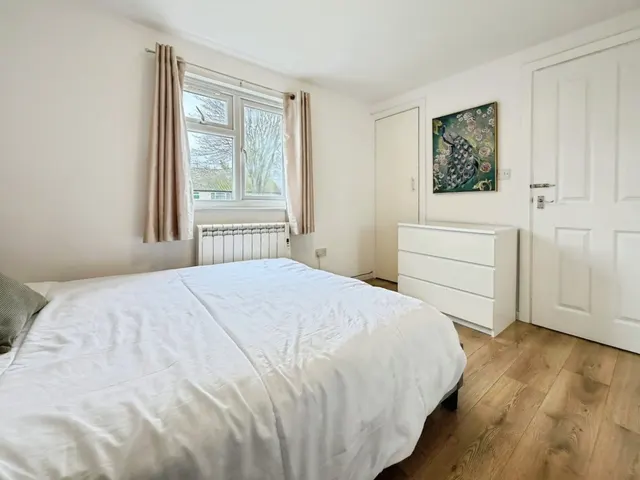 Conway Road, Whitton, TW4, photo 1