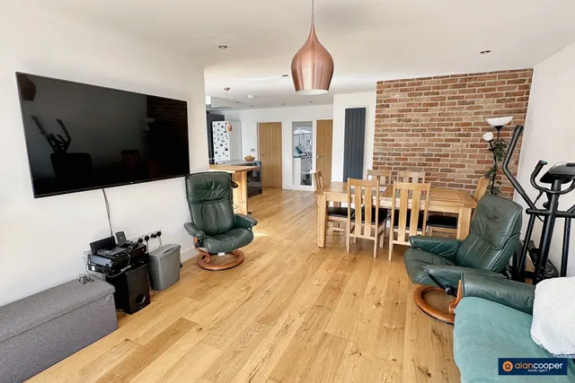 Wolvey Road, Bulkington, CV12, photo 3