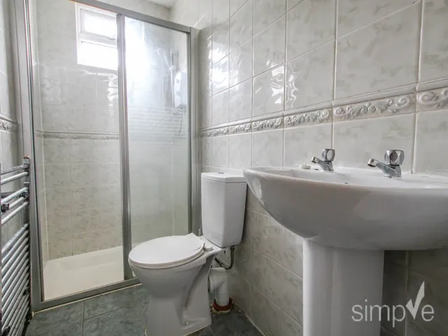 Derley Road, Southall, UB2, photo 2