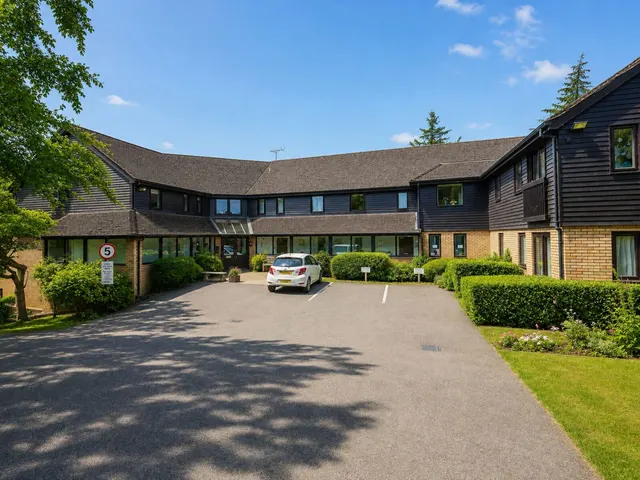 Photo 2 — Sackville Court Fairfield Road, East Grinstead, East Grinstead, RH19 4HQ