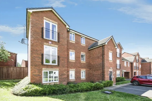 Rider Close, Nuneaton, Warwickshire, CV10, photo 1