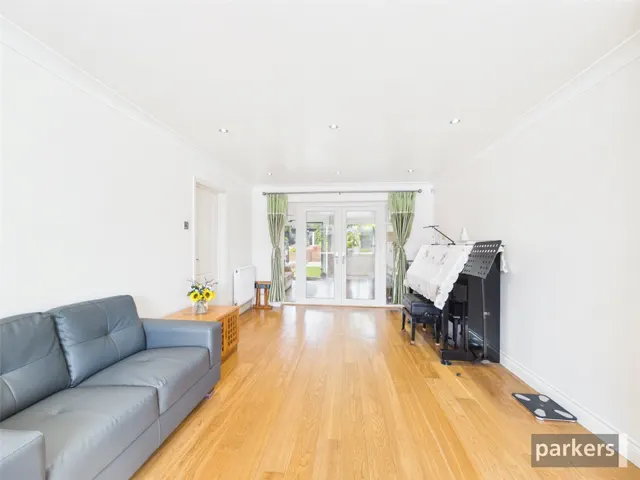 Antrim Road, Woodley, RG5, photo 3