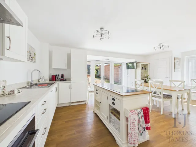 Harvest Drive, Cotgrave, NG12, photo 3