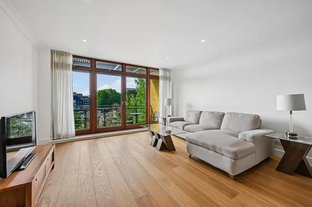Star Place, Wapping, E1W, photo 1