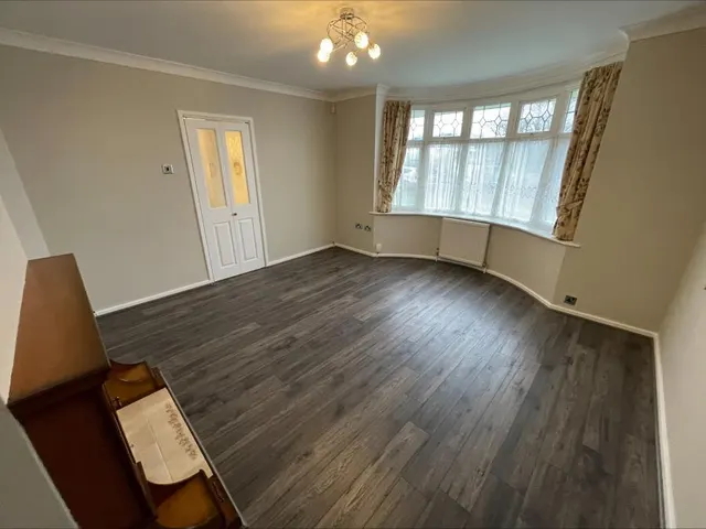Birdsfoot Lane, Luton, LU3, photo 2
