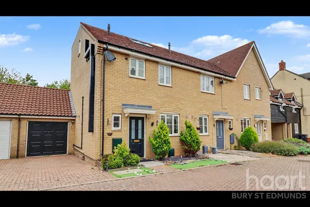 Skylark Close, Bury St Edmunds, IP32, photo 1