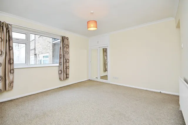 Patching Hall Lane, Chelmsford, CM1, photo 3