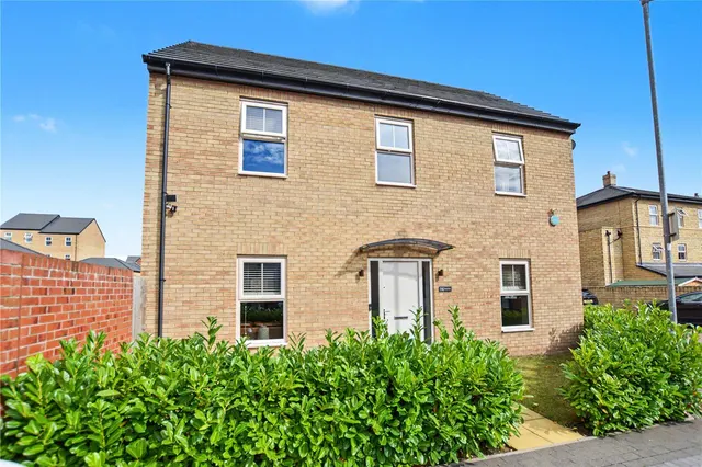 Tulip Grove, Seacroft, LS14, photo 1