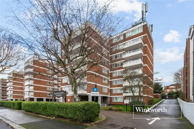 Regents Park Road, Finchley, N3, photo 1