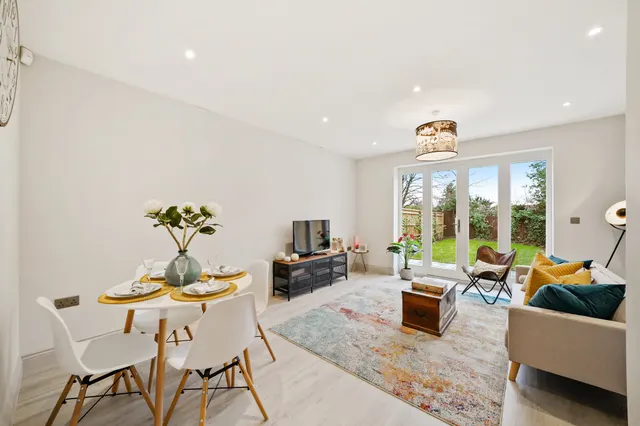 Photo 3 — Riefield Road, Eltham, London, SE9 2QA
