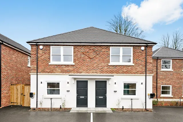 Photo 2 — Riefield Road, Eltham, London, SE9 2QA