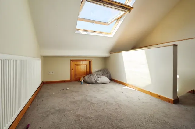 Cliff Street, Penarth, CF64, photo 2