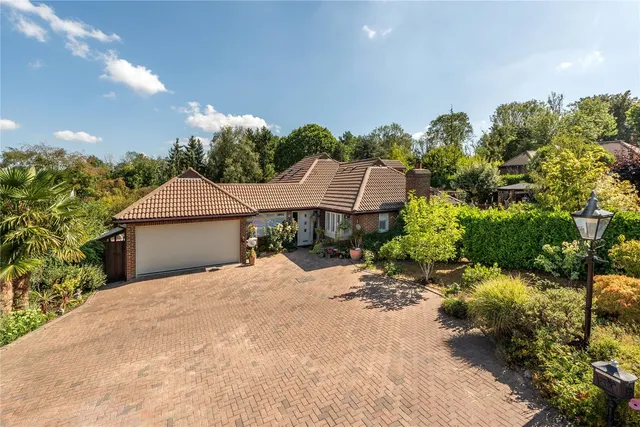 Usherwood Close, Tadworth, KT20, photo 1