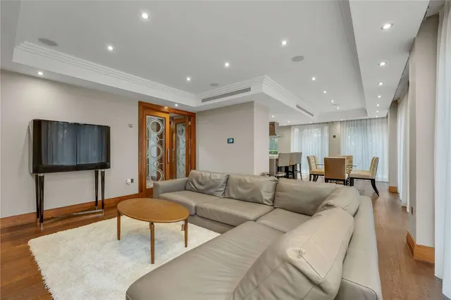 Photo 2 — Charters Road, Ascot, Berkshire, SL5 9GE