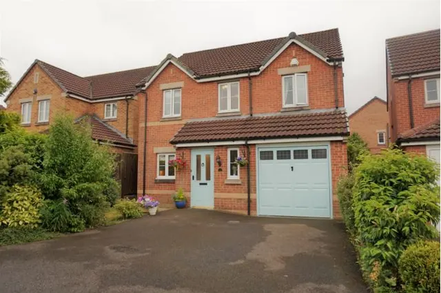 Brandon Walk, Sutton-In-Ashfield, NG17, photo 1