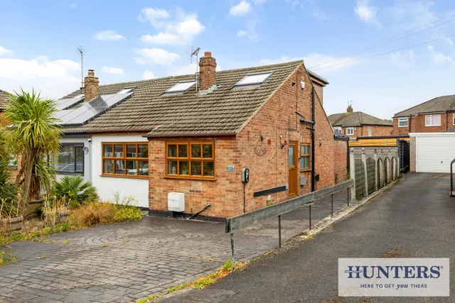 Coppice Wood Crescent, Yeadon, LS19, photo 1