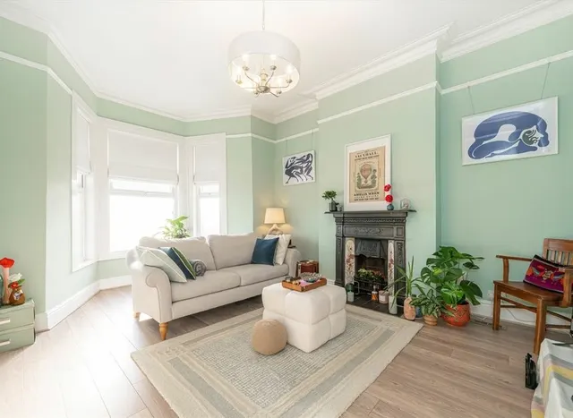 Photo 2 — London Road, Isleworth, TW7