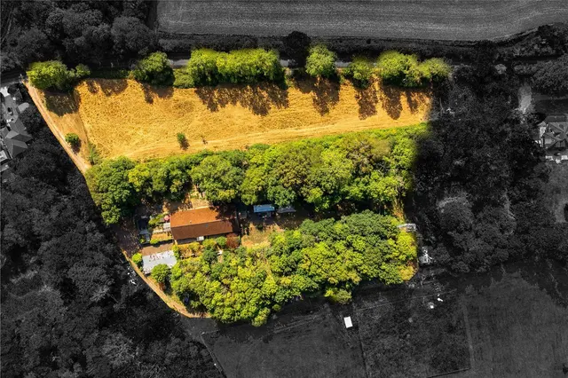 3 bedroom barn conversion — Dunstable Road, Studham, Dunstable, Bedfordshire, LU6