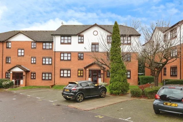Argyle Court, Watford, photo 1