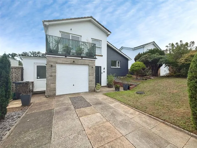 3 bedroom house — Parkside Drive, Exmouth, Devon, EX8