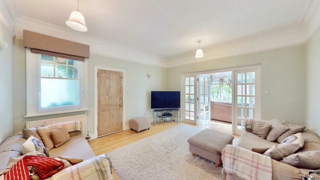 Photo 3 — Ledborough Lane, Beaconsfield, HP9