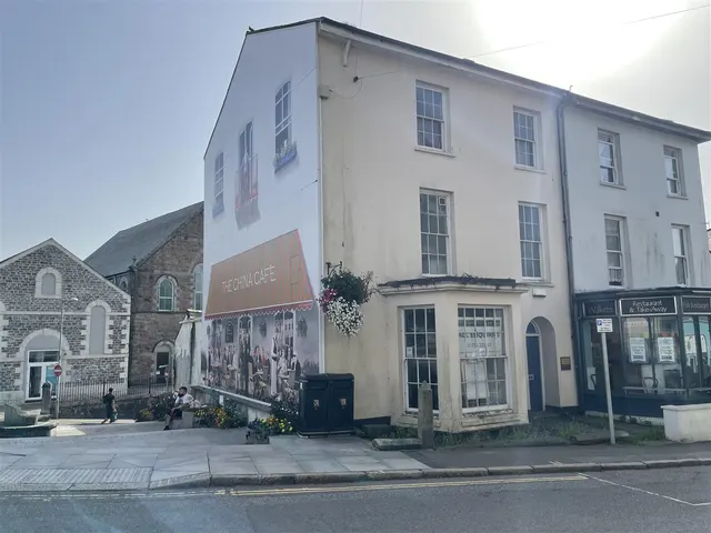 Truro Road, St. Austell, photo 1
