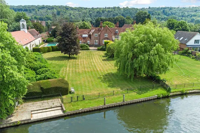 Temple Lane, Marlow, SL7, photo 1