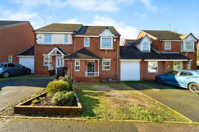 Alderley Crescent, Walsall, West Midlands, WS3, photo 1