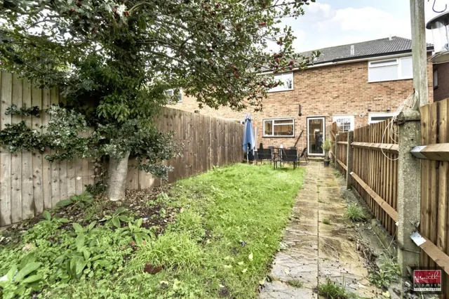 Stanwell Road, Ashford, photo 3