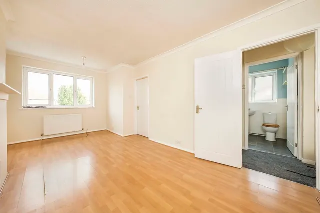 Photo 3 — Orchard Close, Denham, UB9