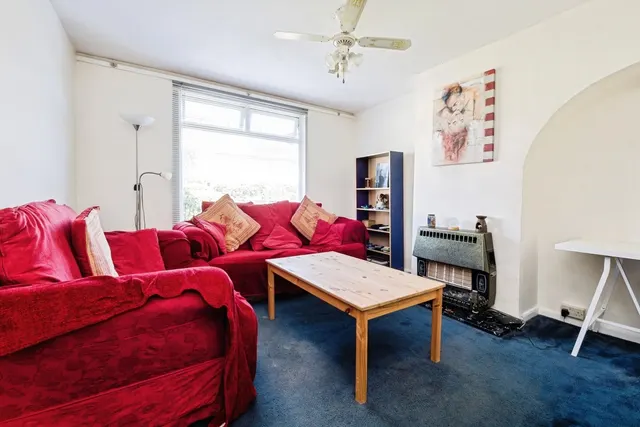 Photo 2 — Rosedale Gardens, Dagenham, Essex, RM9