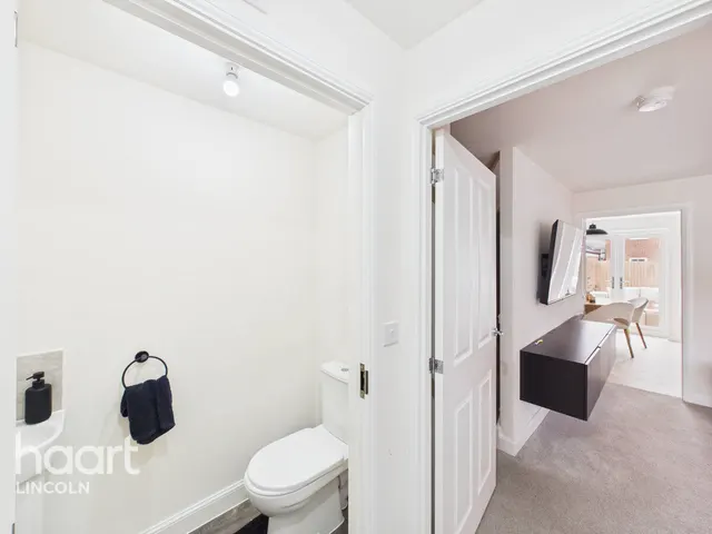 Anwick Close, Fernwood, NG24, photo 2