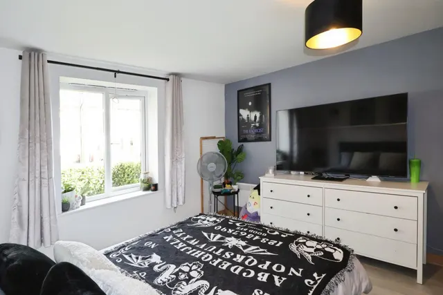 Photo 2 — Johnson Place, Hitchin